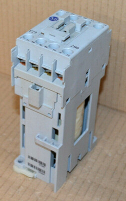 ALLEN BRADLEY 100-C23D*200  Schütz 