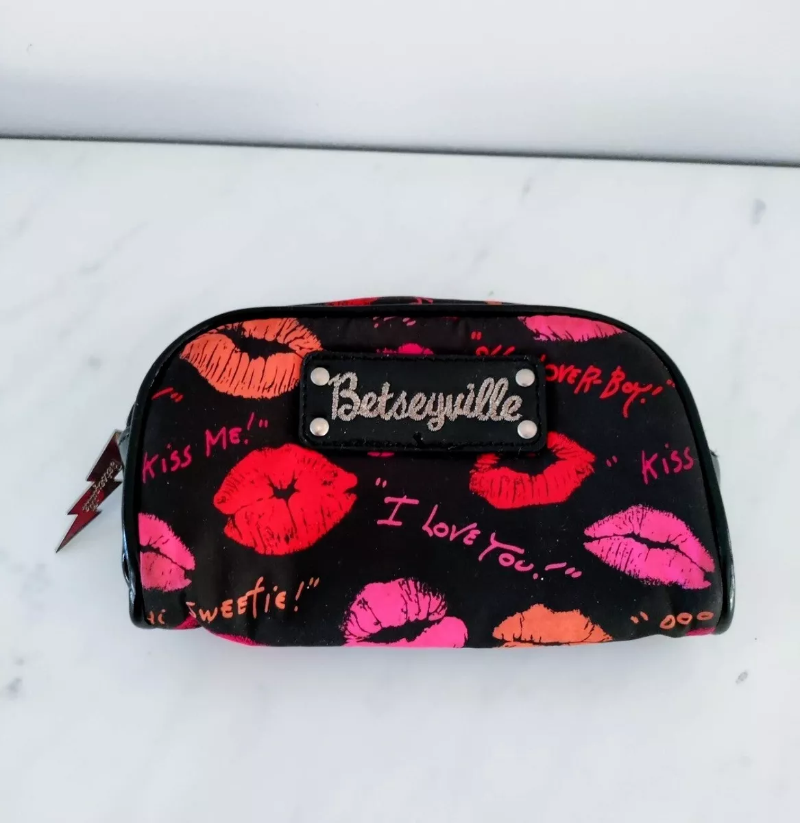 Betsey johnson shop lips bag