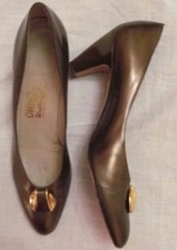 SALVATORE FERRAGAMO bronze metallic brown front filigree pumps shoes 9.5 AAAA