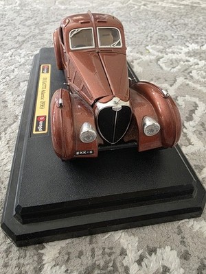 Bburago Bugatti Atlantic 1936 1:24   Vintage Modellauto Made in Italy