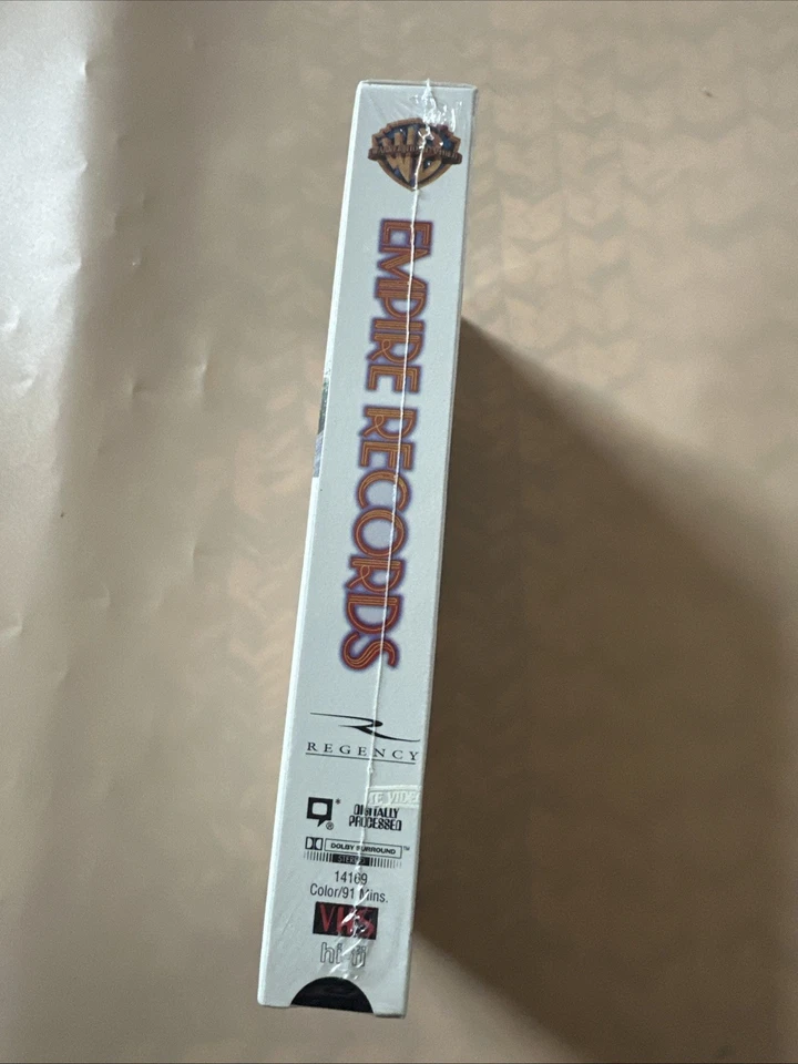 (#67). Empire Records (VHS, 1995) **Sealed** - Imagem 4 de 4