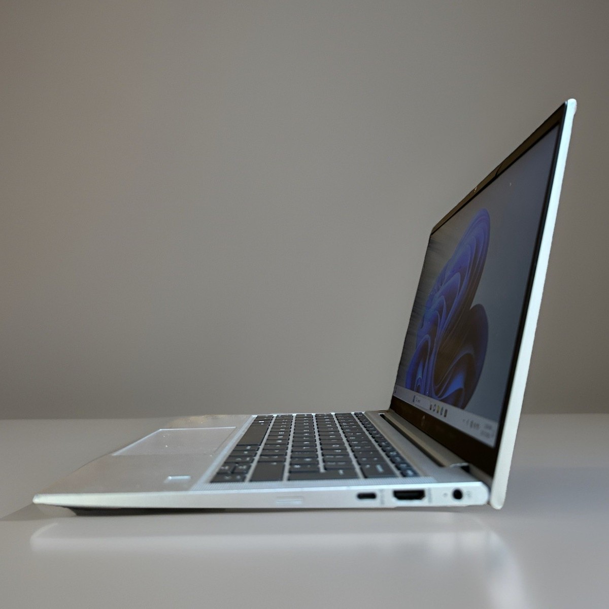 HP ProBook 635 Aero G8 Laptop AMD Ryzen 5 5600U 16GB RAM 512GB SSD