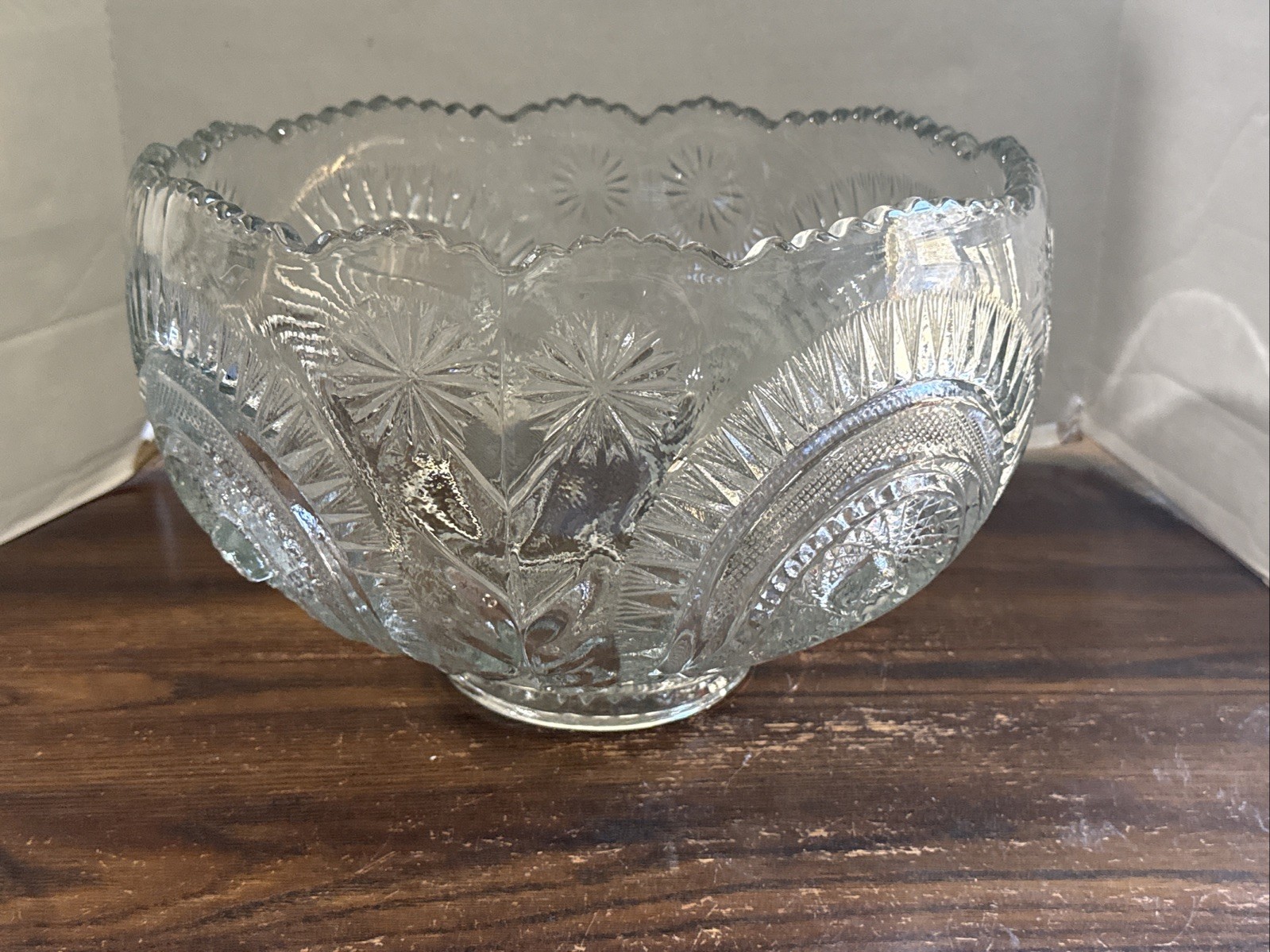 Vintage LE Smith Large Punch Bowl Pinwheel Stars Glass Punch bowl