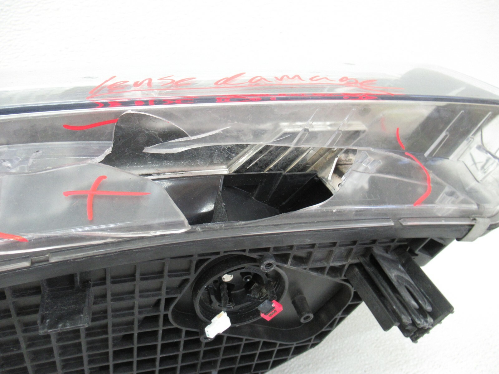 2014 - 2017 BMW X5 FRONT PASSENGER SIDE HEADLIGHT HEAD LAMP 