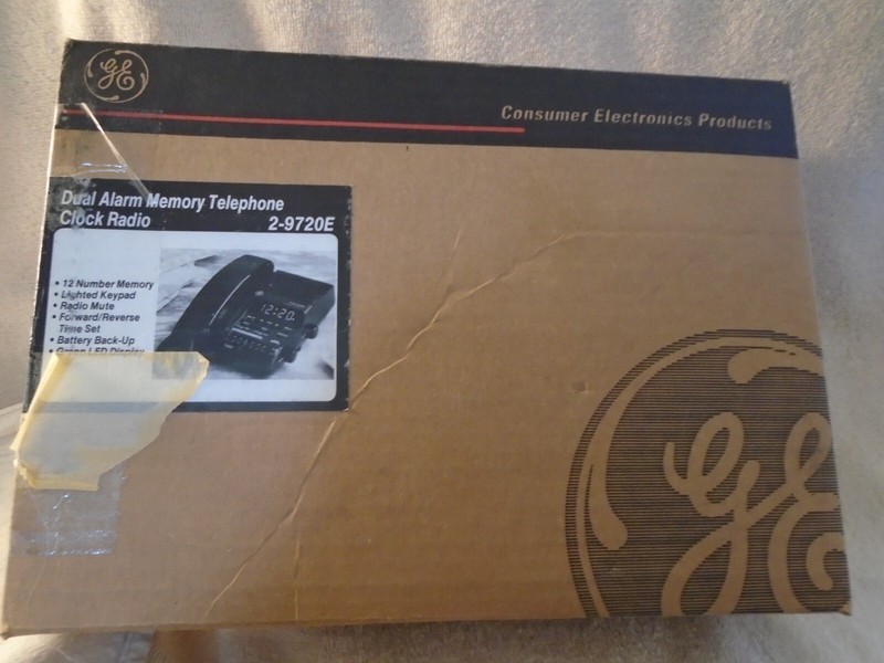 Vintage GE LCD Dual Alarm Clock Radio AM FM Telephone 2-9720A