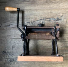 Antique 1920s CAST IRON Pasta Pastry Roller Press Noodle Cutter Wood Hand Crank