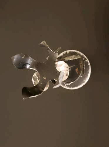 Schwarz Metall Blume Teelichthalter 5" Hergestellt in Hongkong  - Bild 6 von 10