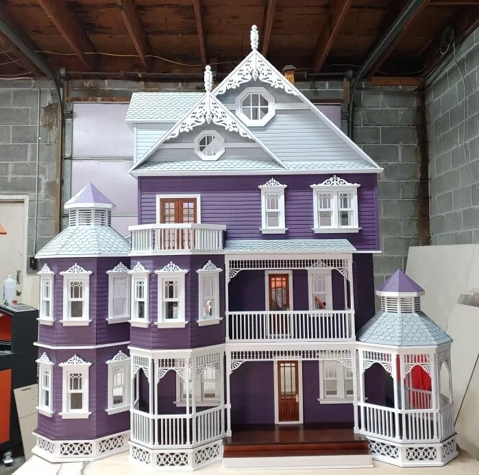 Gothic hotsell victorian dollhouse