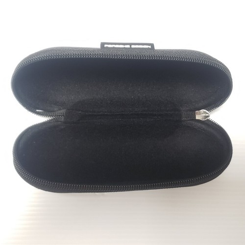 Lufthansa PORSCHE DESIGN Business Class Amenity Case Glasses Case - Picture 3 of 3