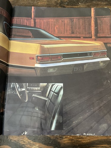 1969 Plymouth Fury Sales Brochure 32-page Convertible VIP Sport Dealer Original - Foto 2 di 7