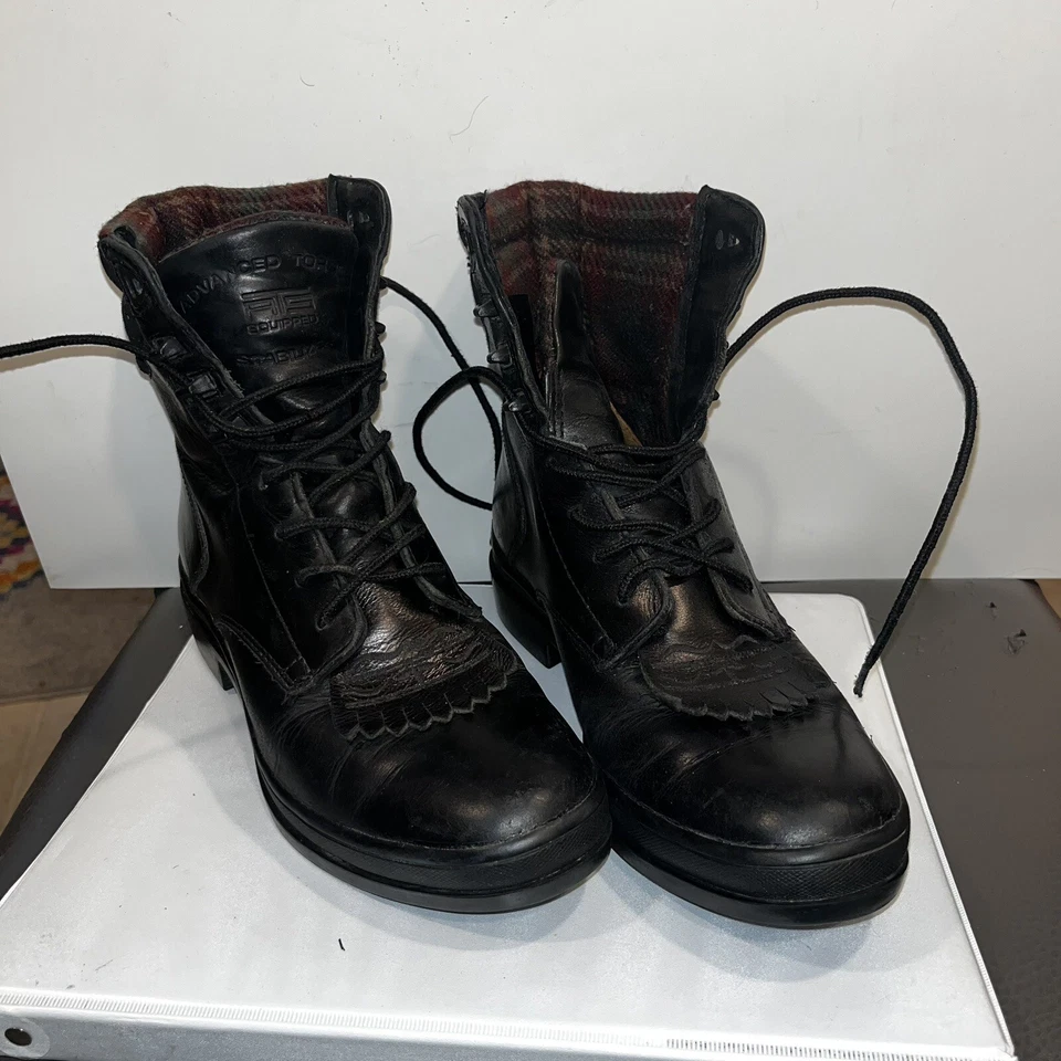 Botas Ariat Combat Cadeado Femininas Tamanho 6.0 Couro Xadrez Forrado 61001 Preto - Imagem 2 de 4