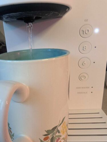 Keurig K-Express Essentials WHITE Single Serve K-Cup Pod Coffee Maker (TESTED) - Picture 5 of 21