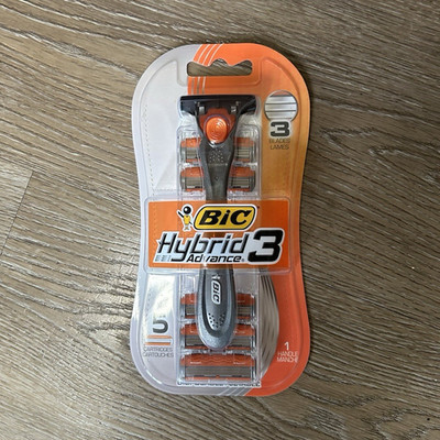 BIC Hybrid 3 Advance Men's Cartridge Razor 1 Handle + 5 Cartridges, 3-Blade