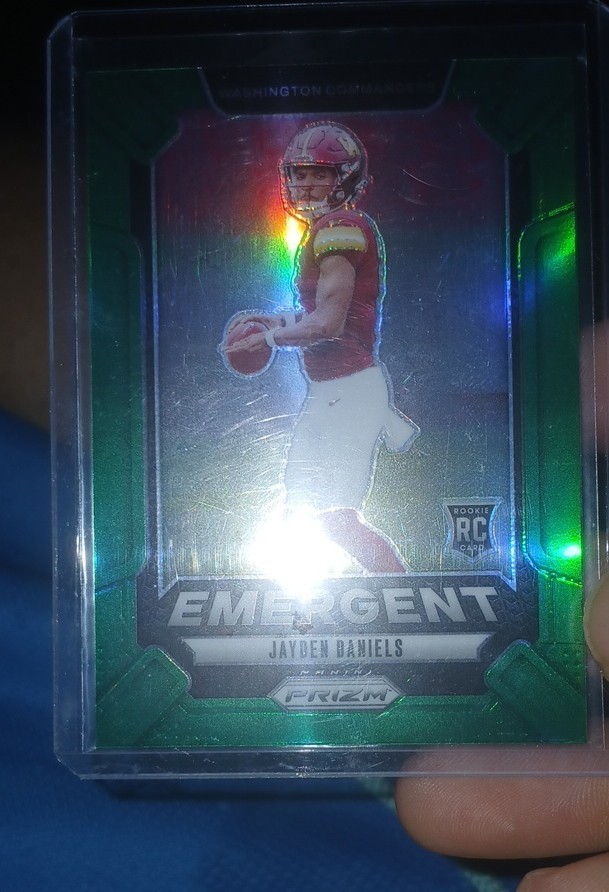 2024 Panini Prizm - Emergent Jayden Daniels #2 Green Prizm (RC)