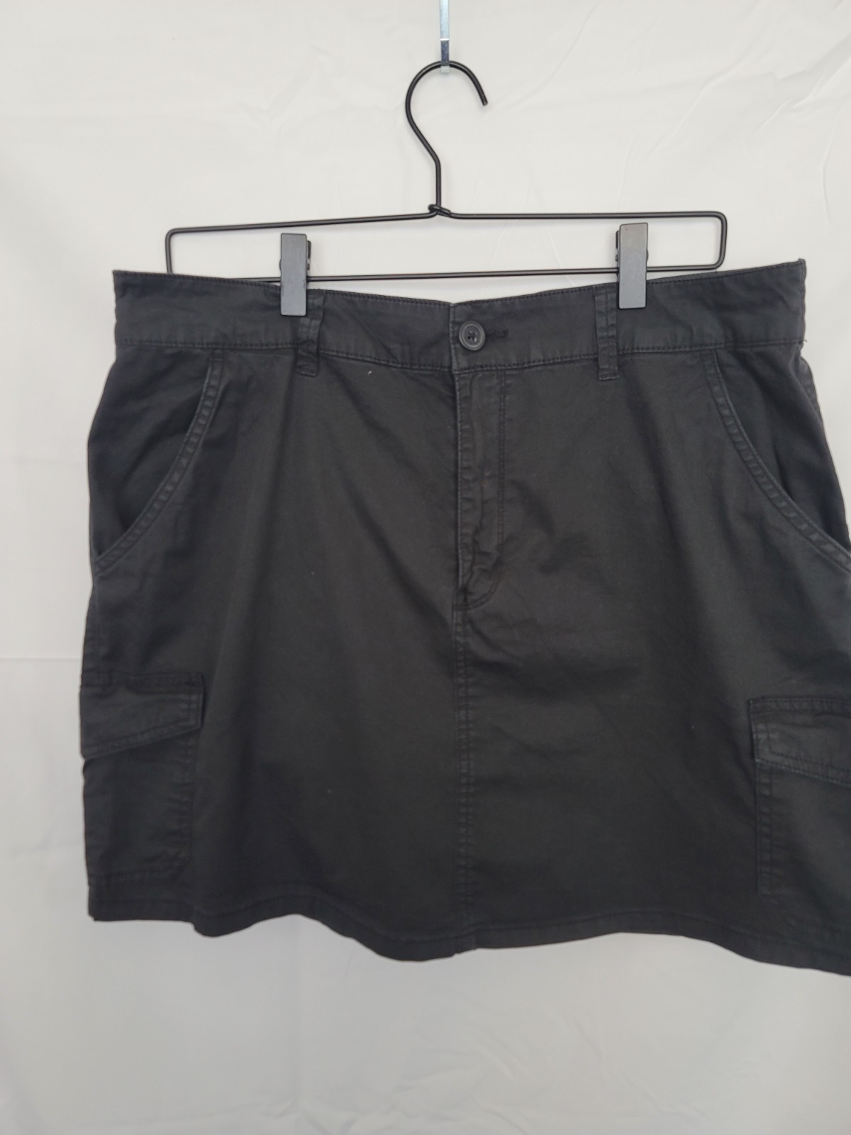 Social Standard Women's Hero Stretch Cargo Mini Skirt