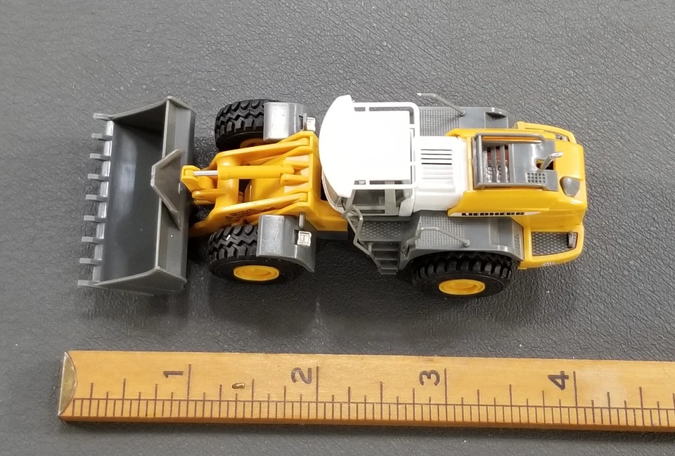 CARGADOR FRONTAL ARTICULADO HERPA HO 1:87 148422 LIEBHERR L 580 IOB Foto 4 de 4