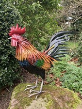 COLOURED METAL COCKEREL / ROOSTER BIRD STATUE GARDEN ORNAMENT