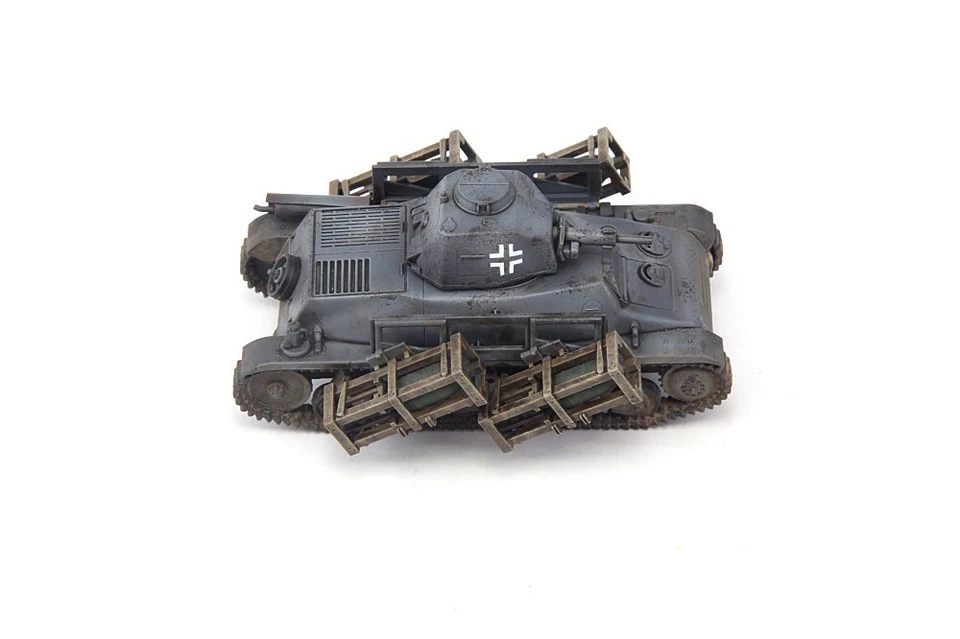 1/72 WWII German Pz.Kpfw.38H735(f) with Rocket Ranger Model#LE2013 S-Model - Image 4 of 4