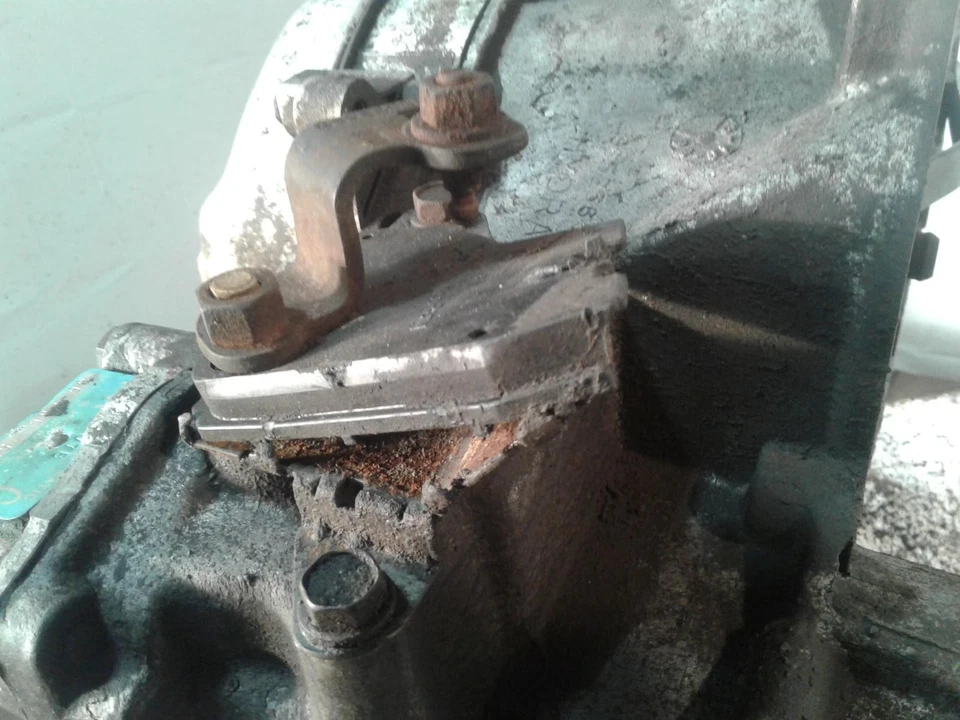 Used Automatic Transmission Assembly fits: 1987 Pontiac Sunbird AT Grade A Foto 3 de 4