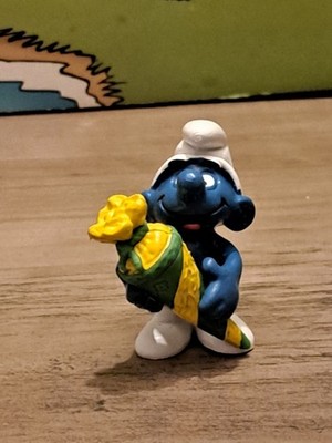 Smurf with Green School Bag - 2.0221   Schleich, Peyo 1982    