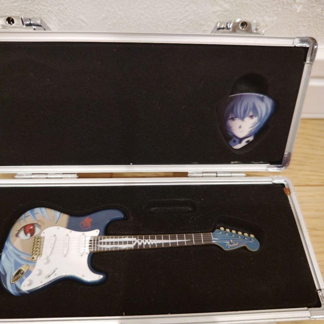 Evangelion EVA Rei FENDER Ayanami Model Guitar 1/8 Figure