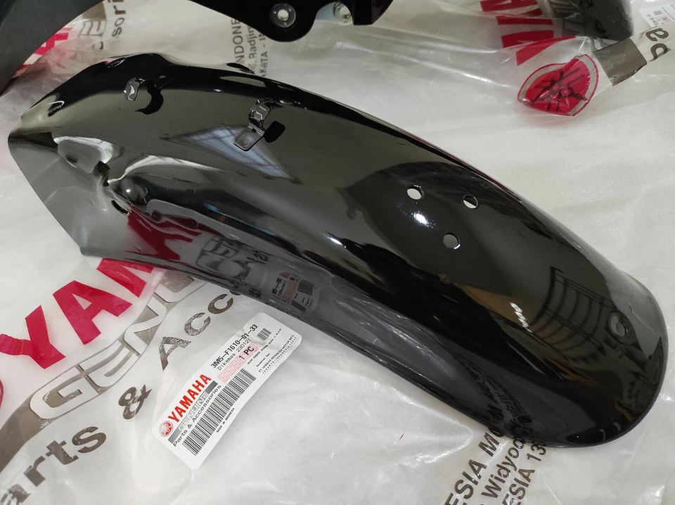 Yamaha RXK RXS RX115 RX135 RX King Front Rear Fender Mudguard Black Genuine - Image 3 of 4