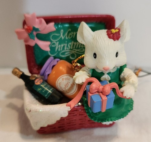 Vintage 1995 Matrix Christmas Ornament Mouse In A Goodie Wine Food Basket 2.25"