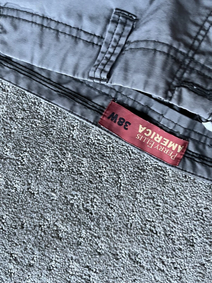 Shorts cargo Perry Ellis America masculino tamanho 38 cinza 100% algodão com zíper mosca ano 2000 - Imagem 3 de 4