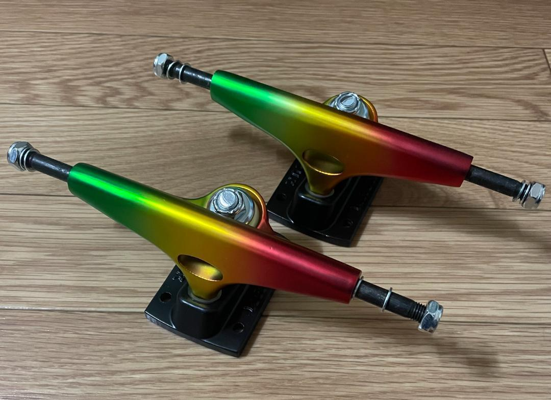 ●BIG DANK KING / GIT DOWN Krux Skateboard Truck Rainbow DOWNLOW KINGPIN Unused