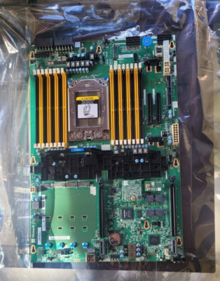 SINGLE SOCKET SP3 (LGA 4094) SUPPORT AMD EPYC 7002/7001 16 DIMM SLOTS, QUAD M.2