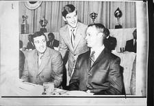 1970 NHL HOCKEY AWARDS BOBBY ORR GORDIE HOWE PHIL ESPOSITO PHOTO HHOF LEGENDS 