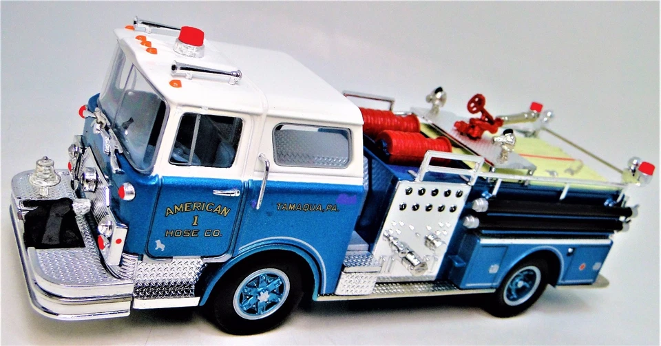 Camión de Bomberos Antiguo Rojo Clásico De Colección Metal Dream Model Car Pickup Promo Foto 4 de 4
