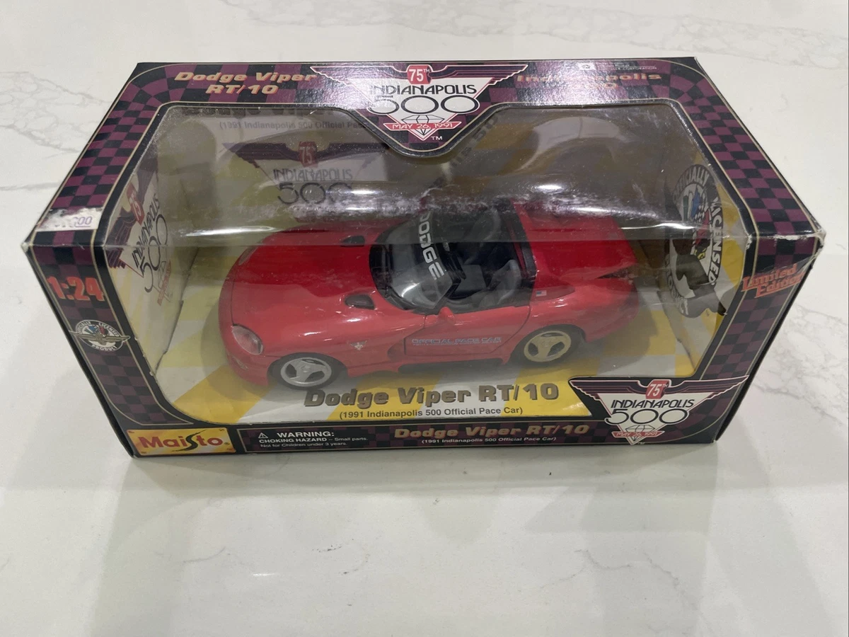 Maisto Dodge Viper RT/10 Contemporary Manufacture Diecast Cars for