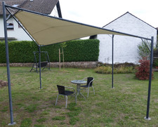 Sonnensegel mit Getsell gebogenes Dach 3,5m auf 3,5m
