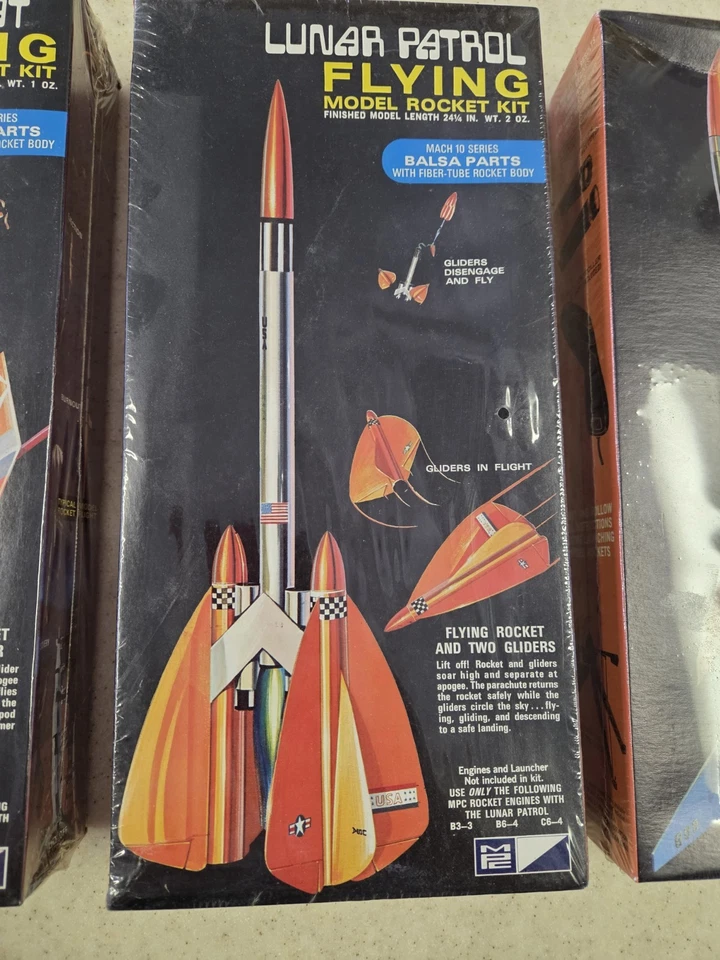 Paquete De OOP AÑOS 70 Sellado M.P.C.  Modelo de cohetes. Foto 2 de 4