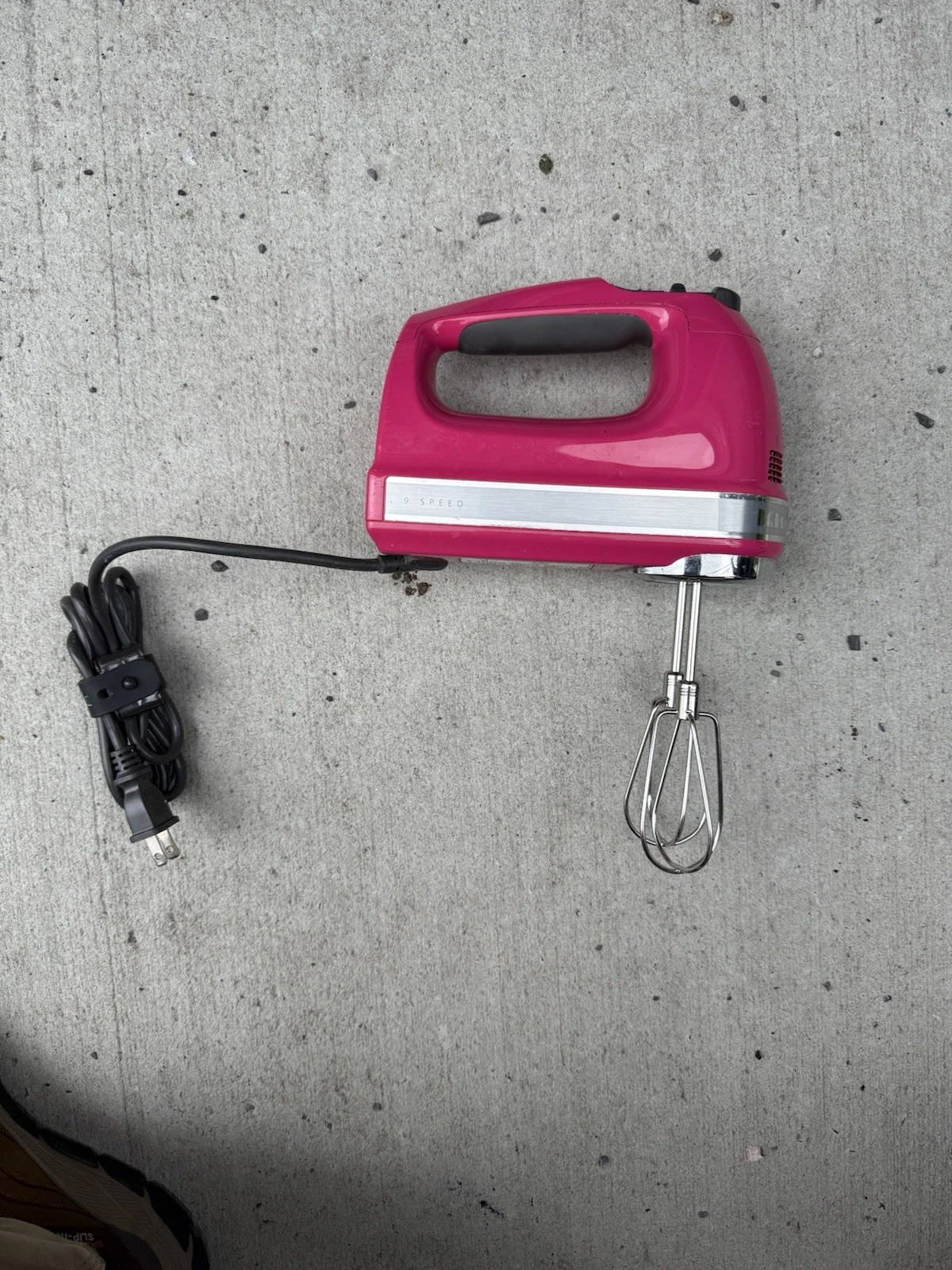 KitchenAid Hot Pink 9 Speed Hand Mixer KHM926 With Beater
Opens in a new window or tab