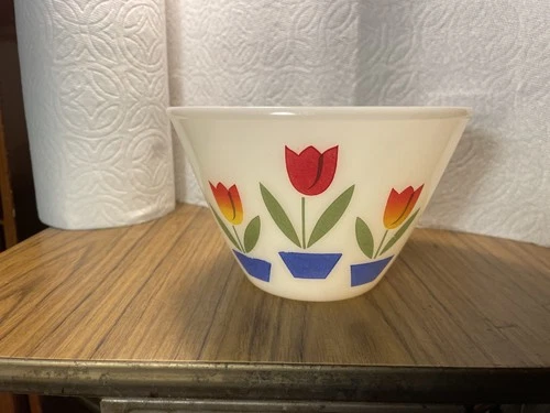 Vintage Fire King Tulips Large Mixing Bowl Anchor Hocking 6”x 4"