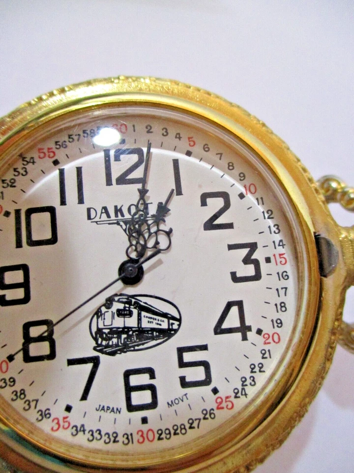 Reloj Bolsillo Dakota Tono Dorado Japón Sin Cadena, Tiene Cubierta Foto 3 de 4