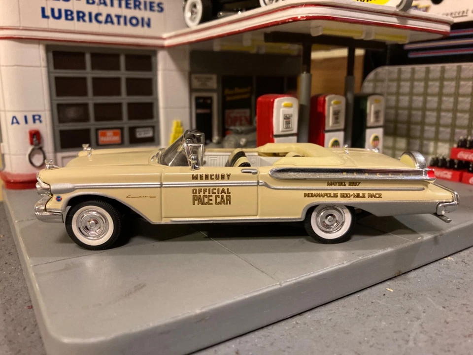 1957 Mercury Turnpike Cruiser Indianapolis 500 Pace Car, 1/43 Scale - Image 4 of 4