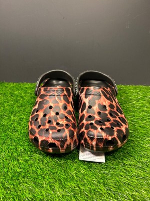 Leopard print best sale crocs women's shoes