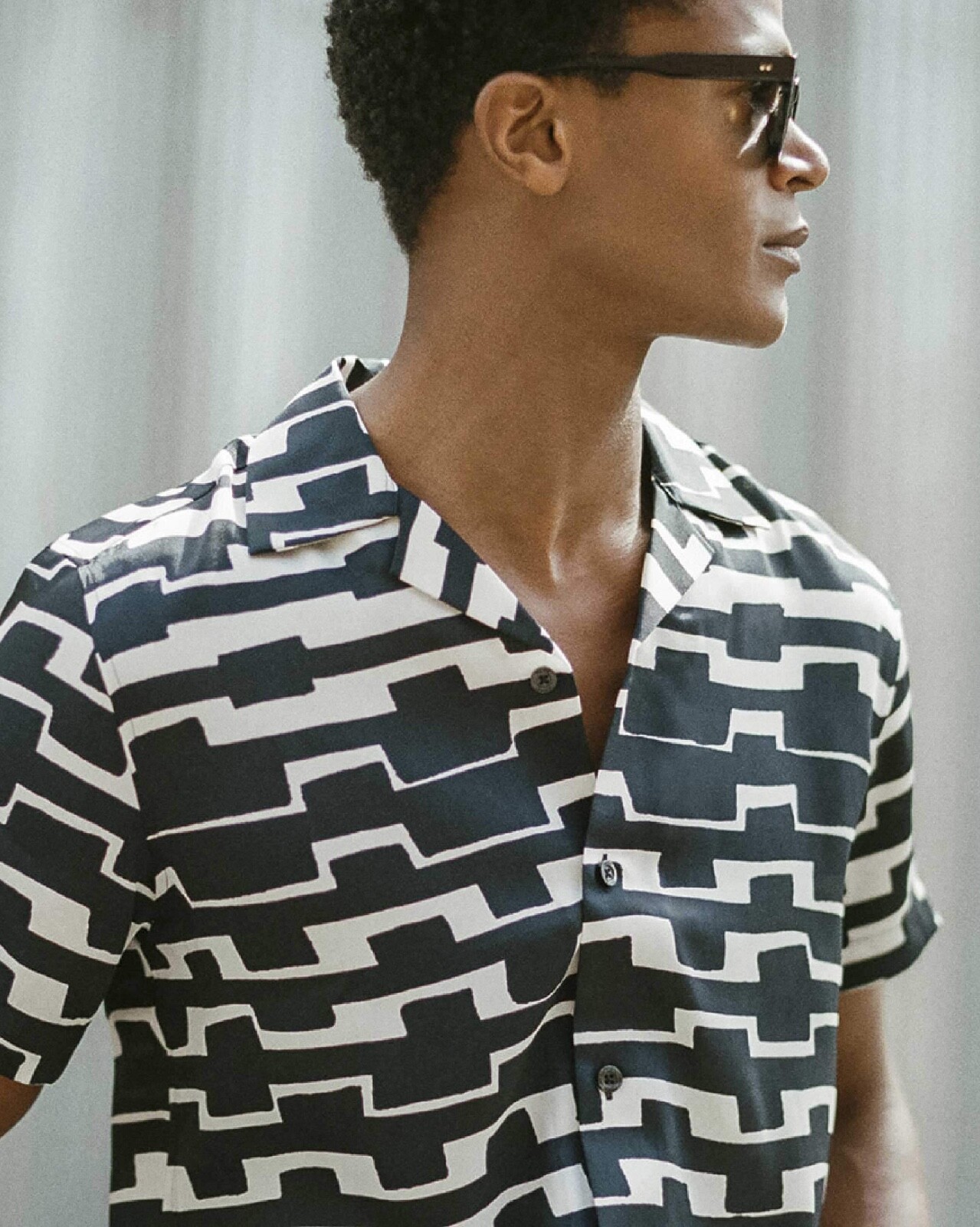 Reiss Luxury Abstract Asymmetrical Button Up Shirt Rare size M image 9