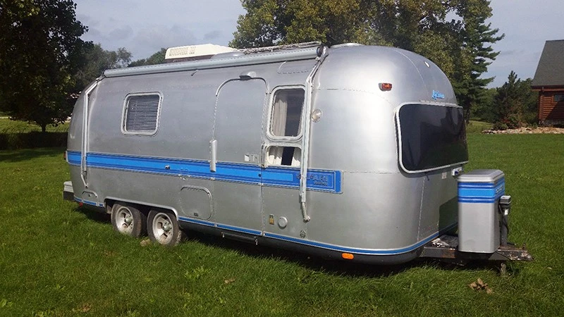 A custom 1972 Airstream Safari