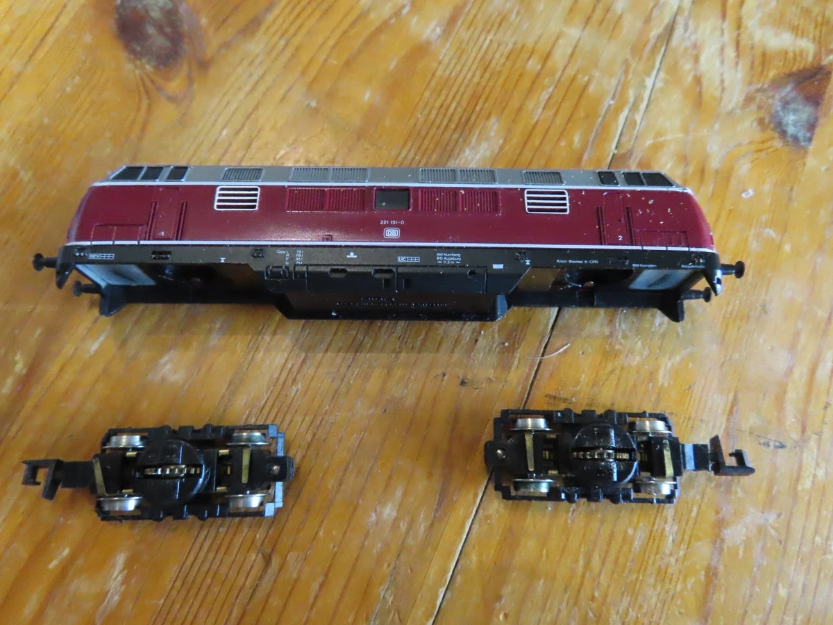 Spur N Diesellok V221 151-0 Defekt