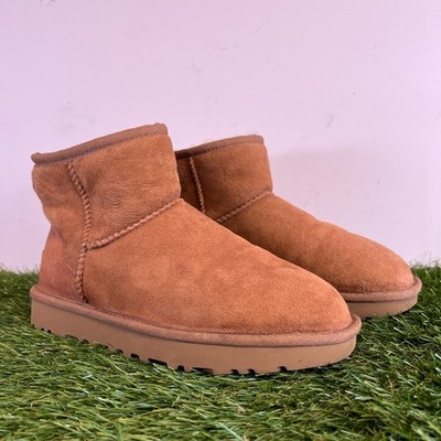 UGG Boots Größe 4,5 Damen Chestnut Classic Mini II Lammfell Wildleder Slipper
