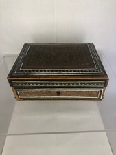 Schmuckschatulle Holz mit Intarsien Einlegearbeiten Bein schnitzerei Tiermotive 