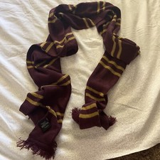 Wizarding World of Harry Potter Universal Studios Gryffindor House Scarf 2017