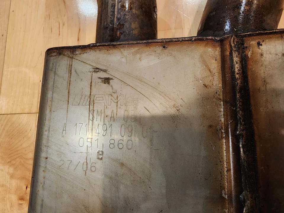 06 07 08 09 10 Mercedes-Benz SLK55 AMG Resonador 171-491-09-01 Foto 3 de 3