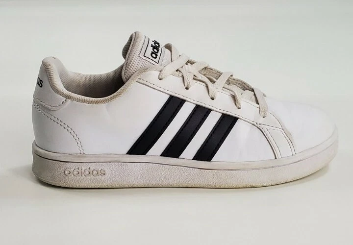 Scarpe da tennis Adidas bambino Super Star usate bianche con strisce nere taglia 1