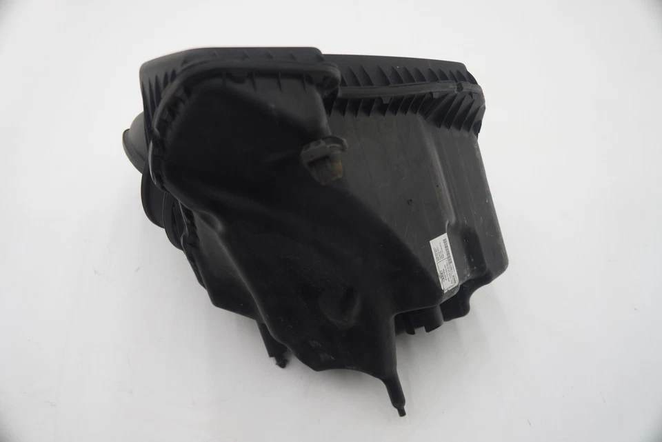 Engine Air Cleaner Filter Box 4.0L 4G0133836AH OEM Audi S6 S7 2016-17 - Image 2 of 4