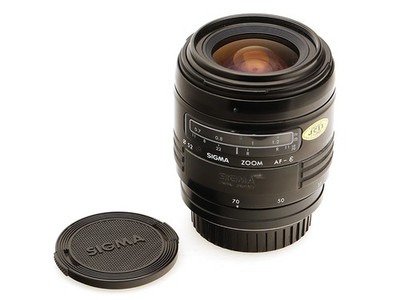 Sigma Zoomobjektiv AF 3.5-4.5 / 28-70 mm MC für Minolta A Mount